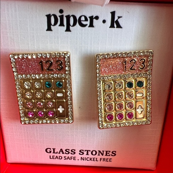 Piper K | Whimsy Calculator Earrings 🍎 - Picture 3 of 7